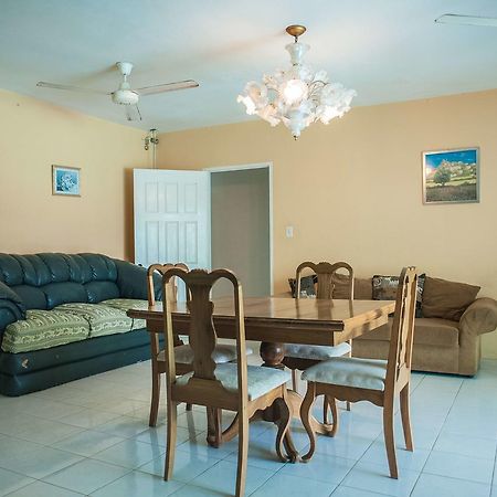 Diamond Villa Guest House Бухта Монтего Экстерьер фото