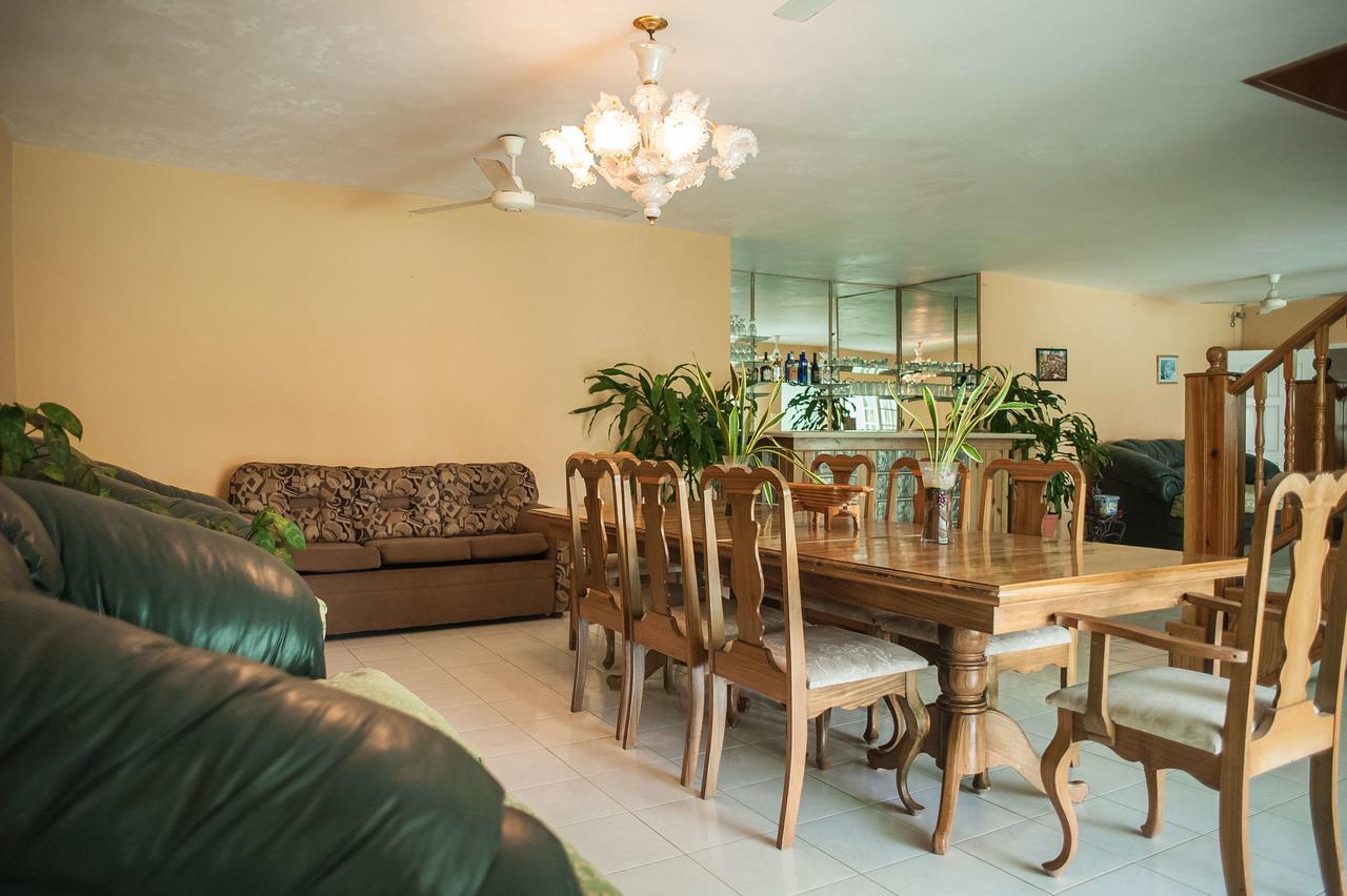 Diamond Villa Guest House Бухта Монтего Экстерьер фото
