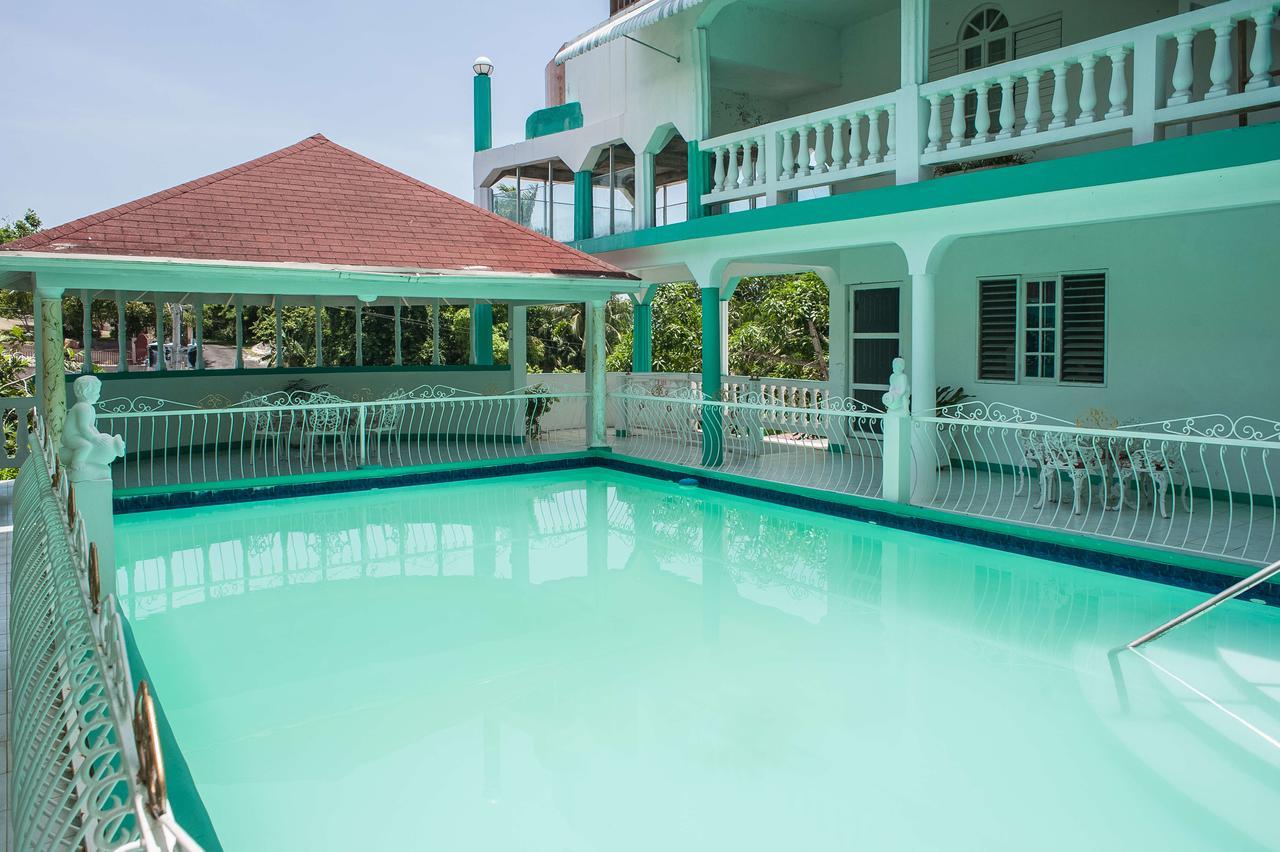 Diamond Villa Guest House Бухта Монтего Экстерьер фото