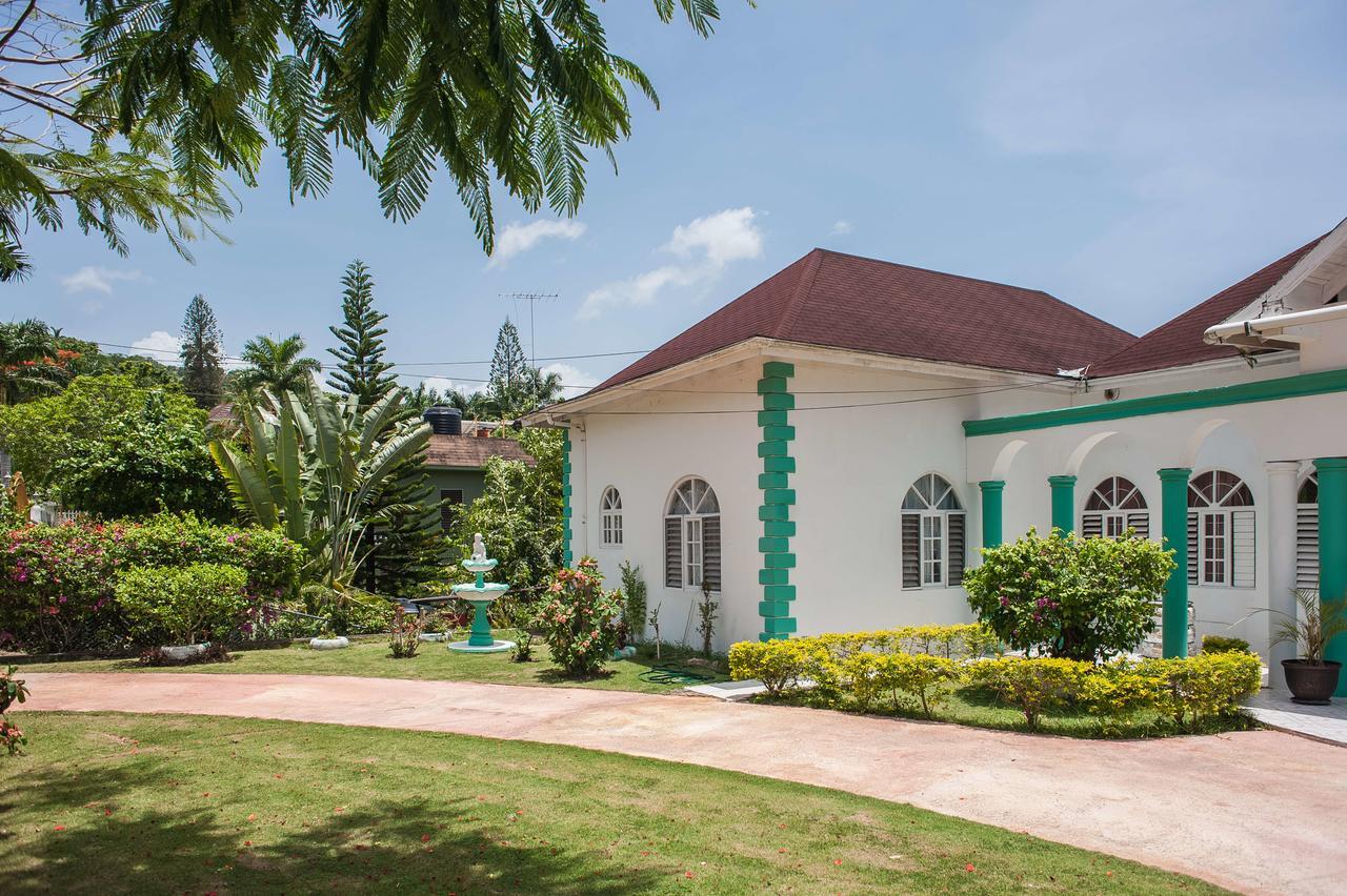 Diamond Villa Guest House Бухта Монтего Экстерьер фото