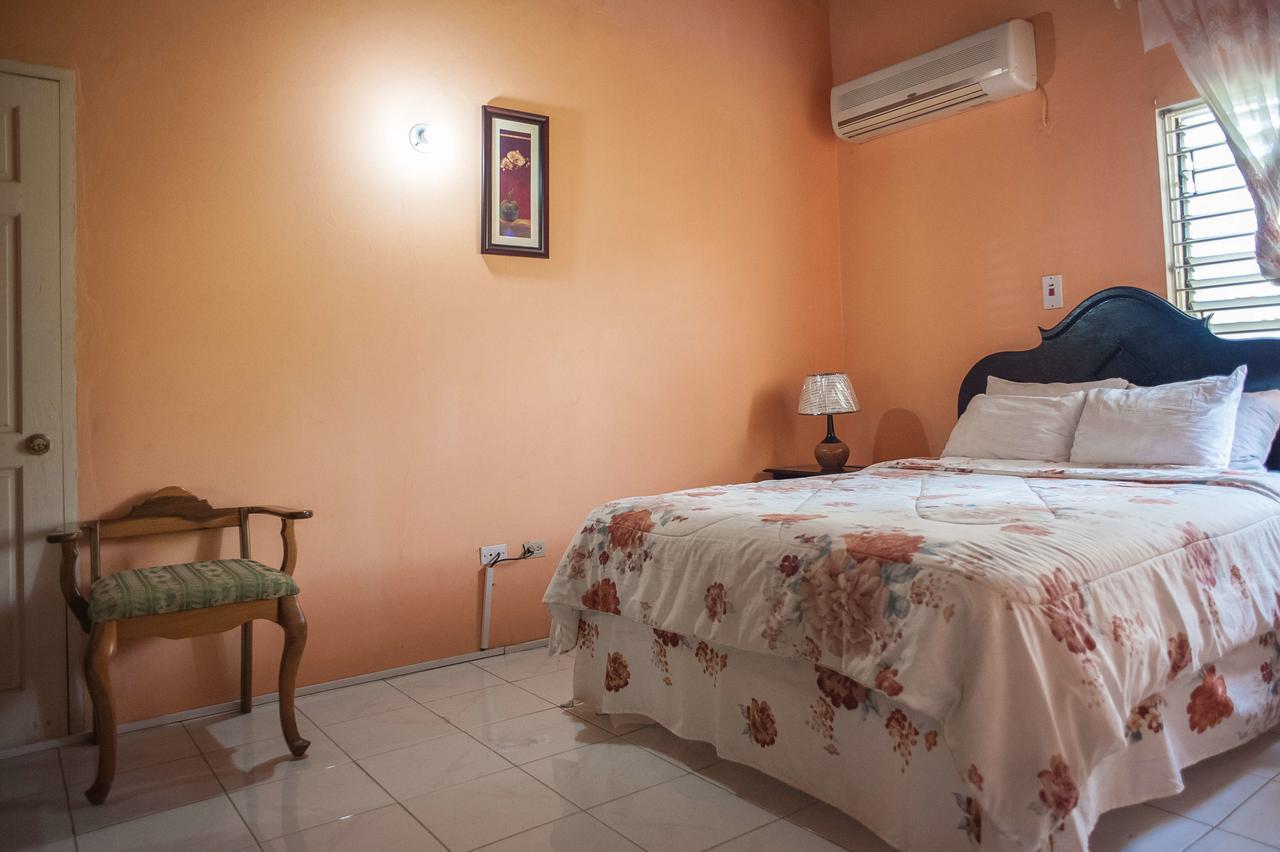 Diamond Villa Guest House Бухта Монтего Экстерьер фото