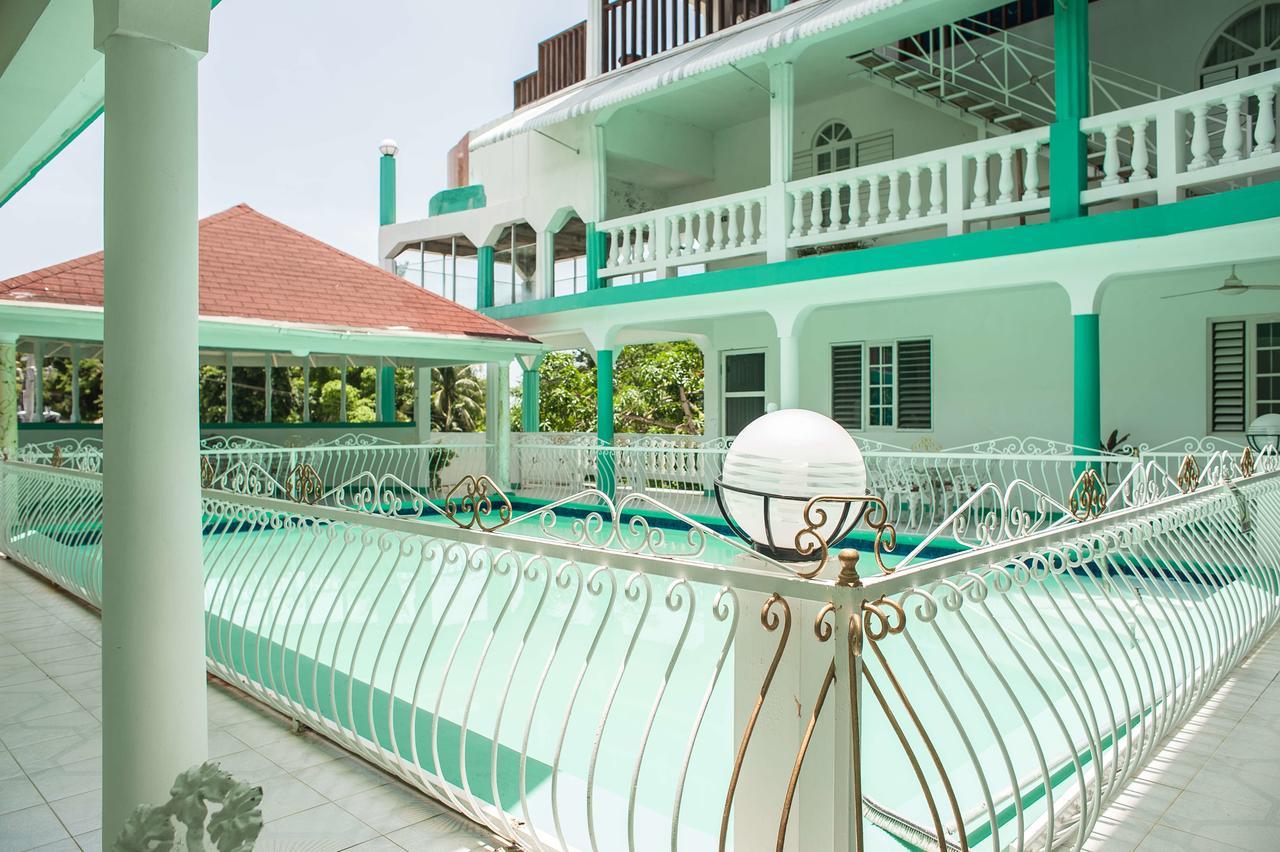 Diamond Villa Guest House Бухта Монтего Экстерьер фото