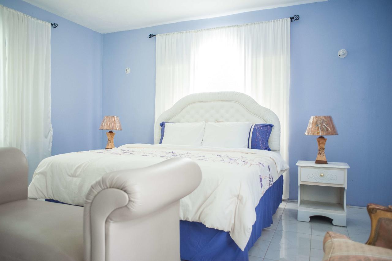 Diamond Villa Guest House Бухта Монтего Экстерьер фото