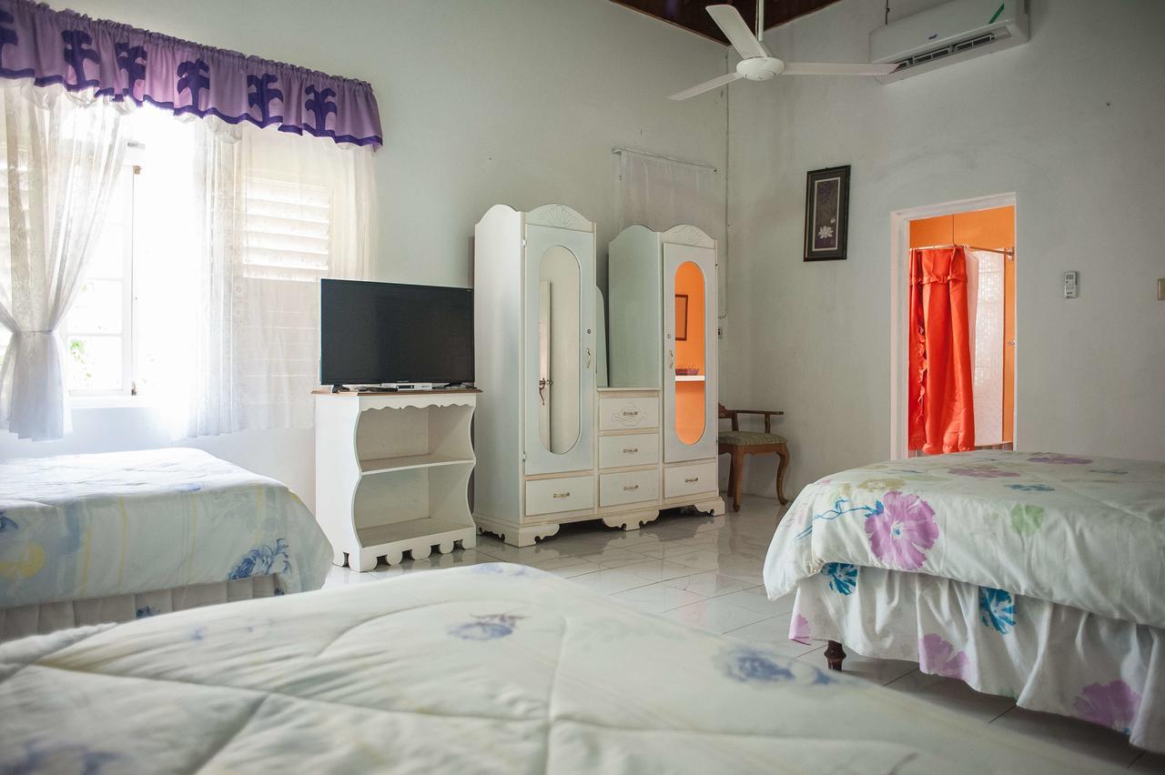 Diamond Villa Guest House Бухта Монтего Экстерьер фото